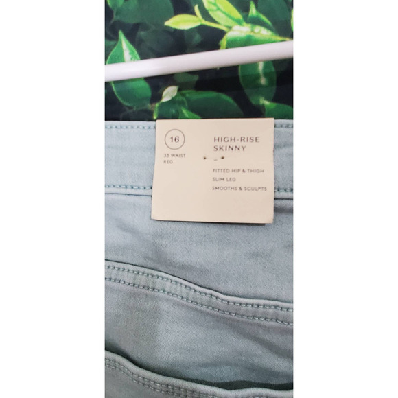 NWT High Rise Skinny Pants - Mint Green  Size 16/ 33R - Picture 6 of 9